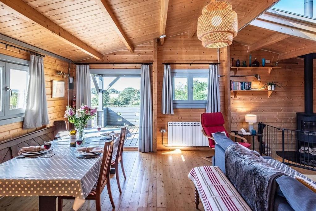 The Cabin, Parham Вудбридж Экстерьер фото