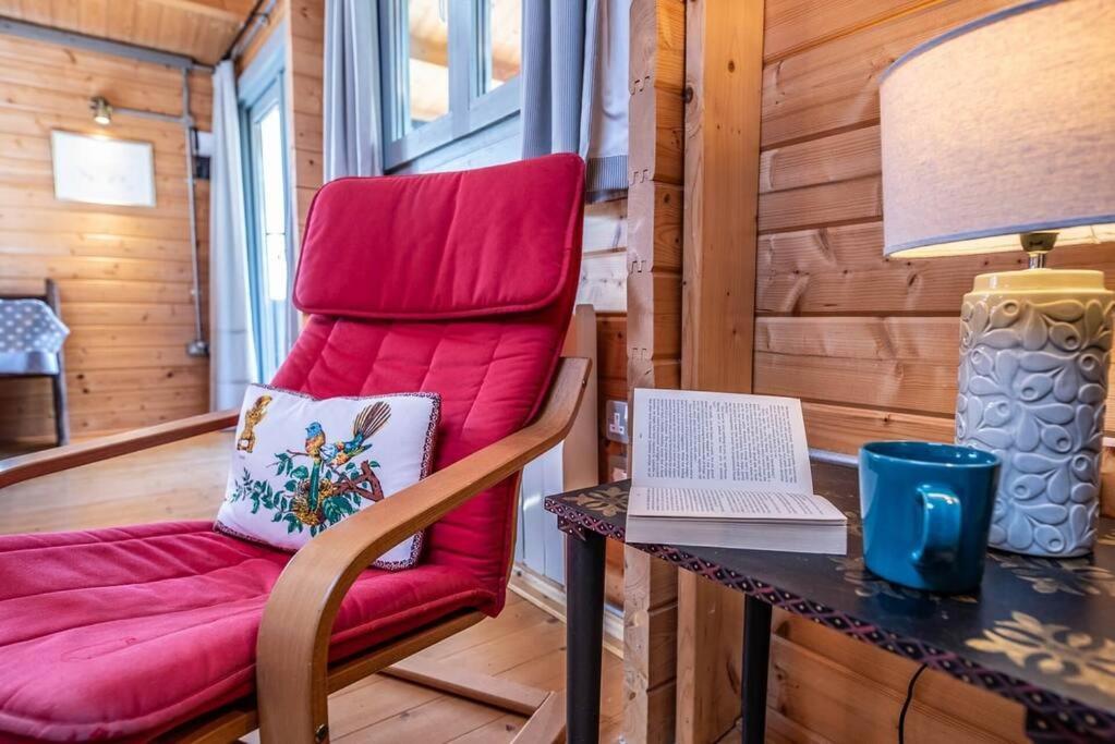 The Cabin, Parham Вудбридж Экстерьер фото