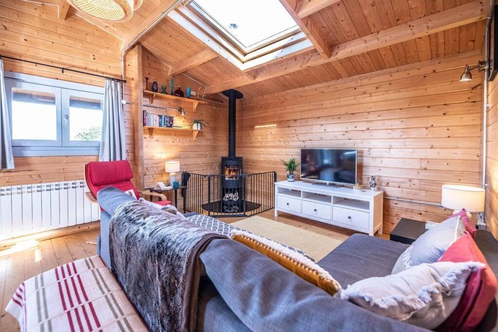 The Cabin, Parham Вудбридж Экстерьер фото