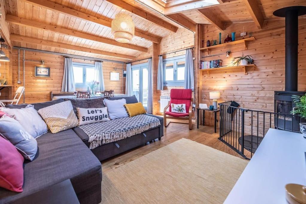 The Cabin, Parham Вудбридж Экстерьер фото
